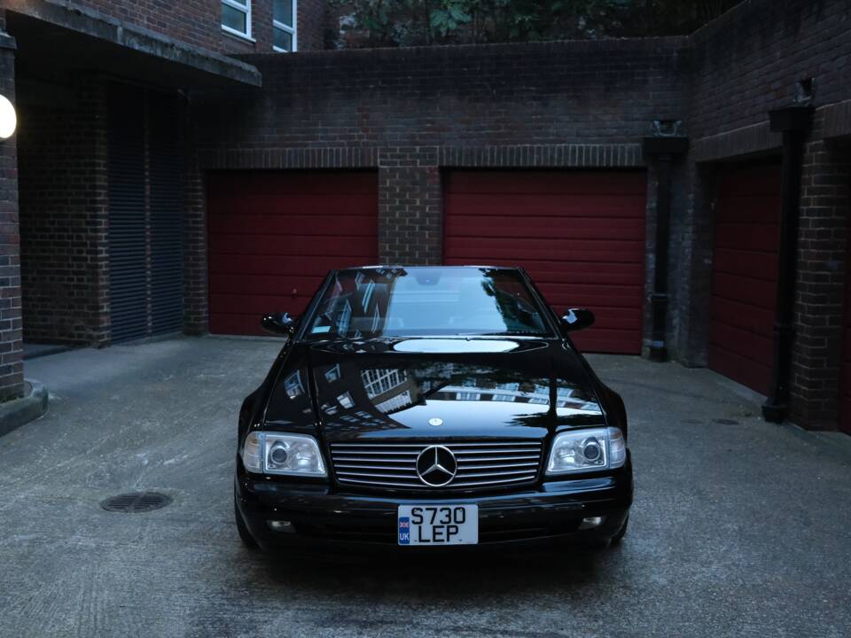 Image 61/100 of Mercedes-Benz SL 600 (1998)