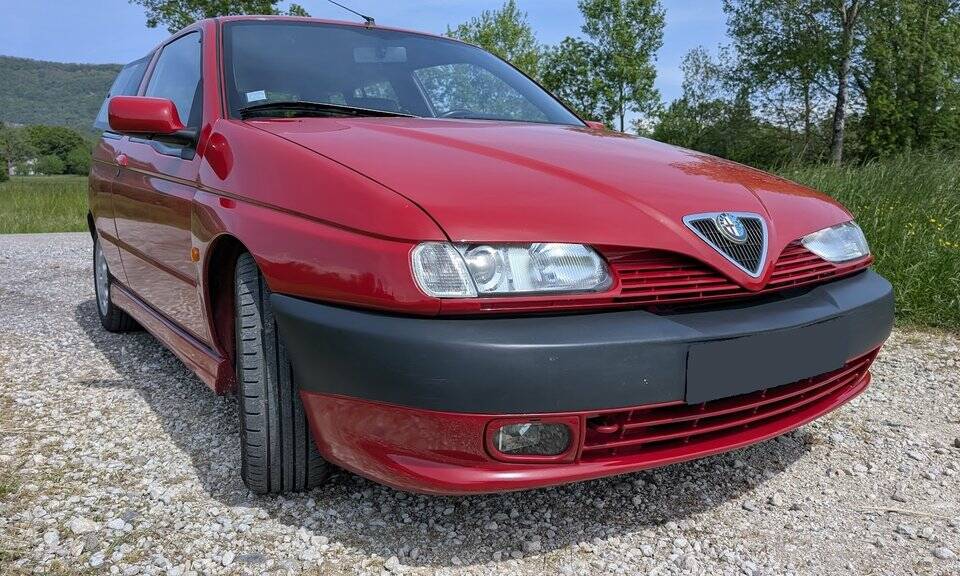 Bild 5/8 von Alfa Romeo 145 1.4 T. Spark (1997)