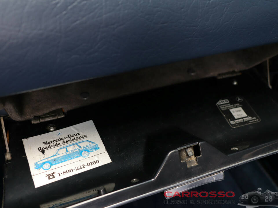 Image 22/50 of Mercedes-Benz 560 SL (1988)