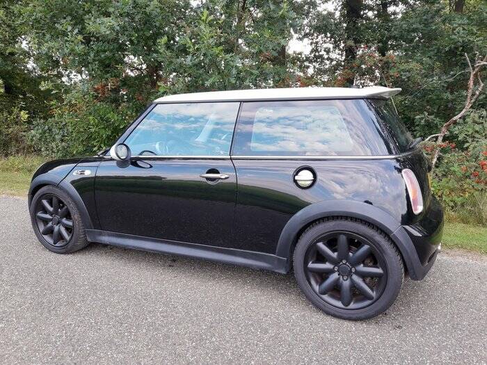 Imagen 3/7 de Mini Cooper S (2003)