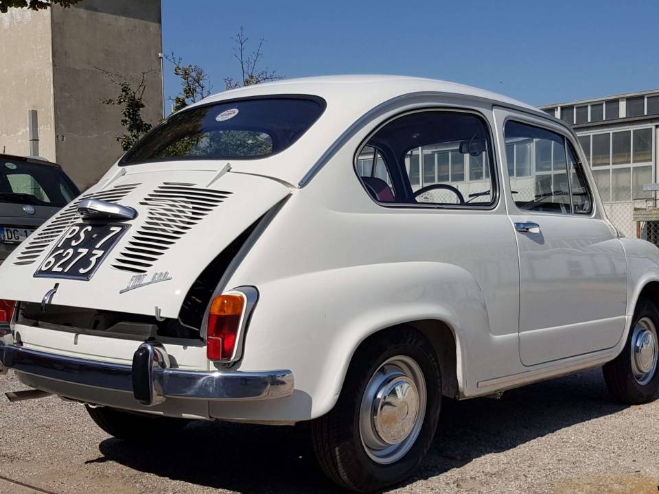 Image 11/30 of FIAT 600 D (1968)
