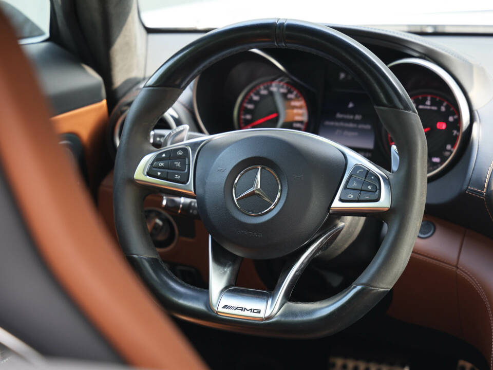 Image 52/56 of Mercedes-AMG GT-S (2017)