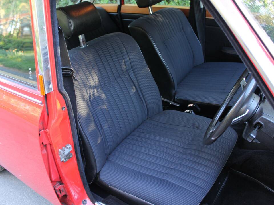 Afbeelding 10/20 van Triumph 2500 TC (1976)