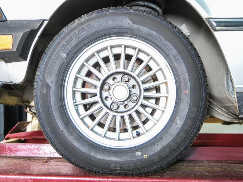 Bild 50/50 von BMW 320i (1981)