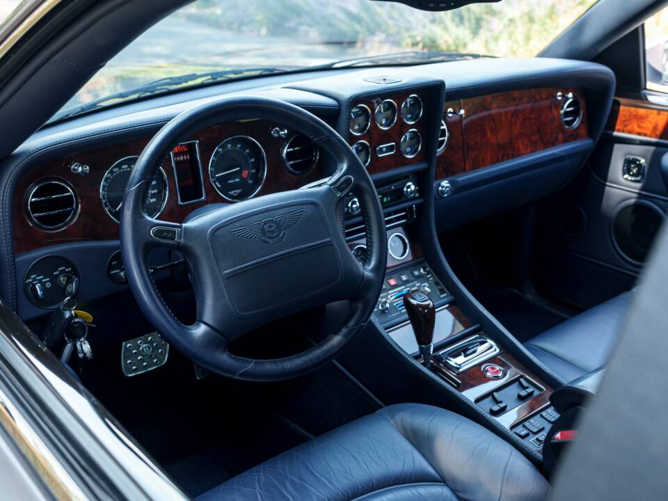 Image 16/30 of Bentley Continental R Mulliner (2003)