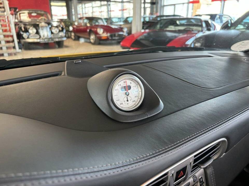 Bild 16/30 von Porsche 911 Carrera 4S (2005)