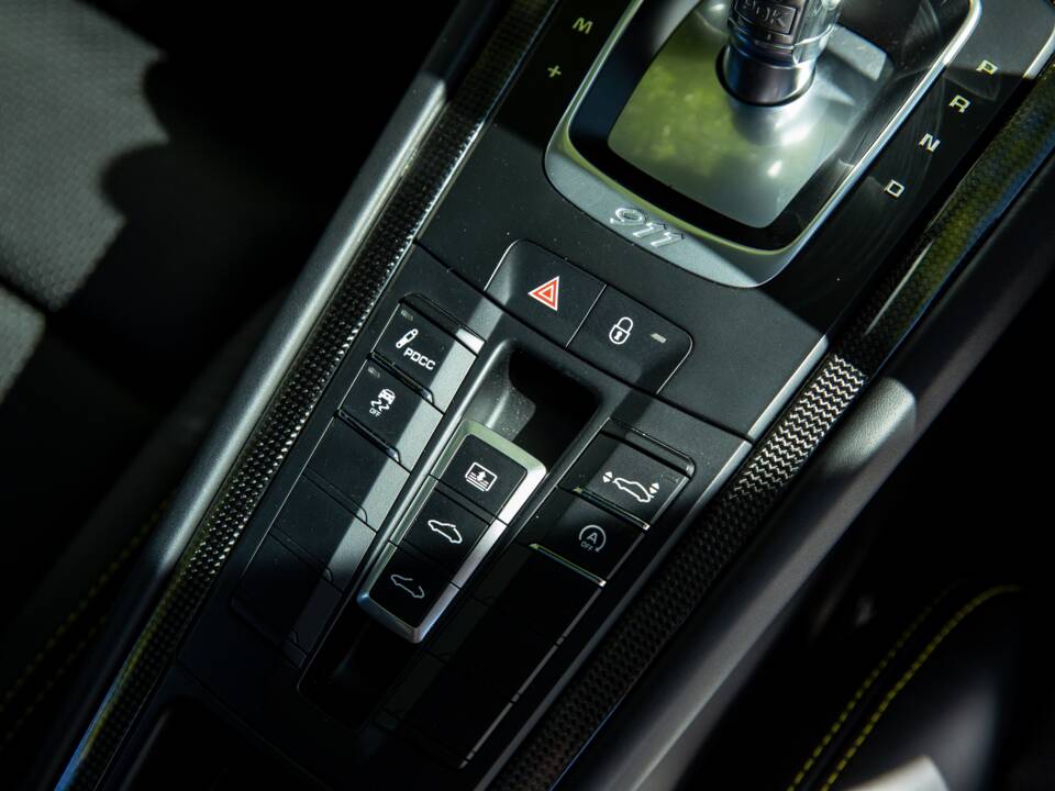 Image 10/48 of Porsche 911 Turbo S Exclusive (2017)