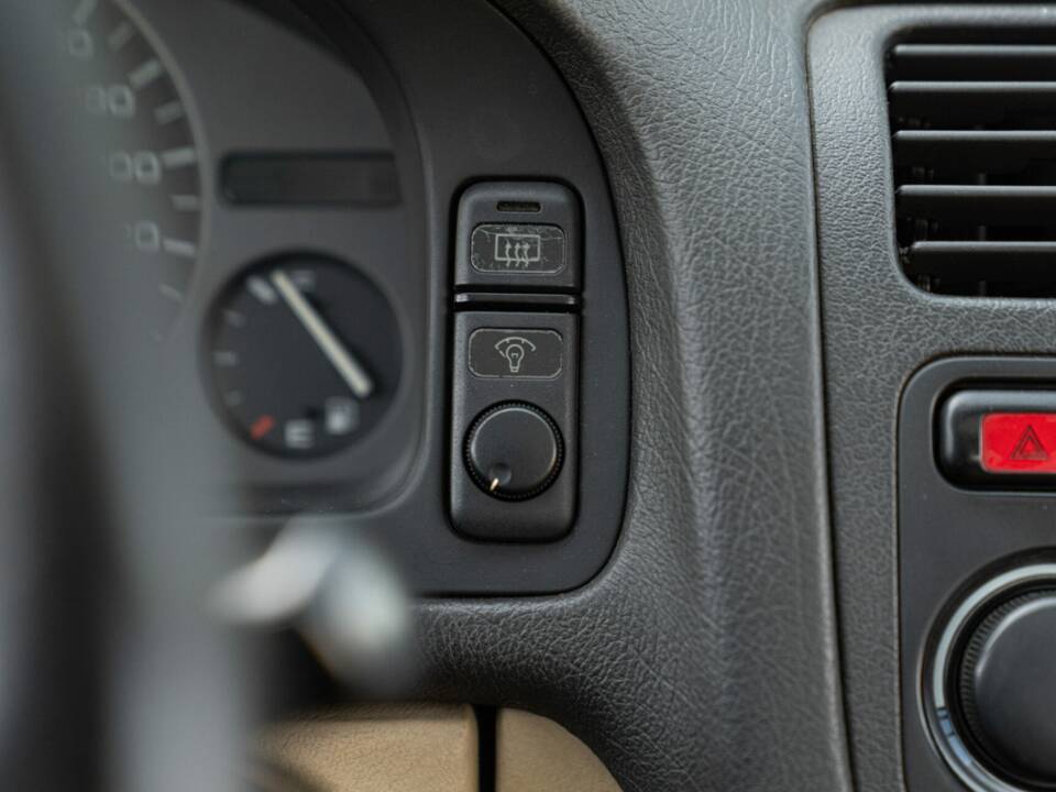 Bild 39/50 von Honda Legend (1992)