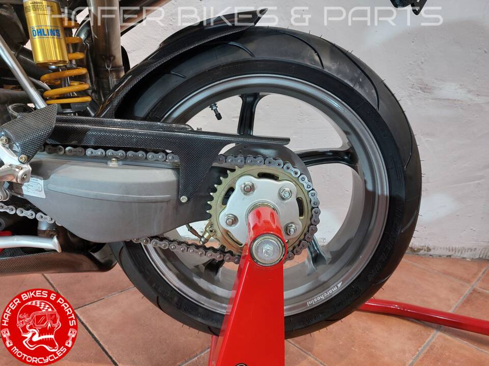 Immagine 32/40 di Ducati DUMMY (2002)