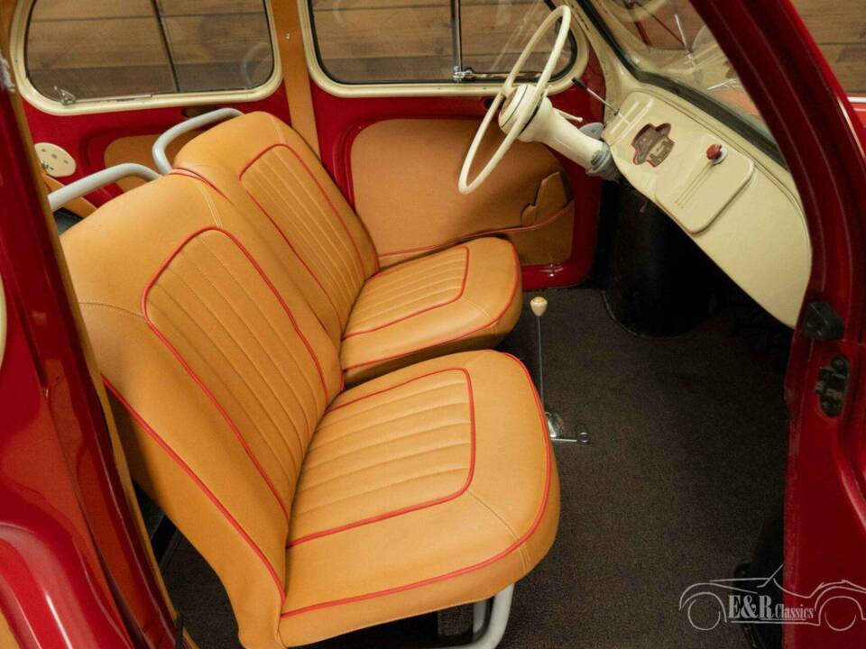 Bild 16/19 von Renault 4 CV Décapotable (1951)