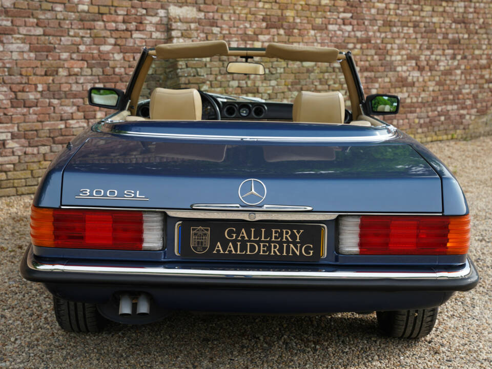 Immagine 26/50 di Mercedes-Benz 300 SL (1986)