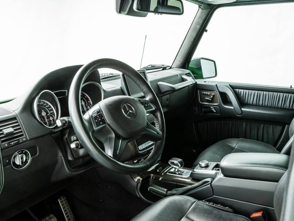 Image 3/31 of Mercedes-Benz G 63 AMG 6x6 (2015)