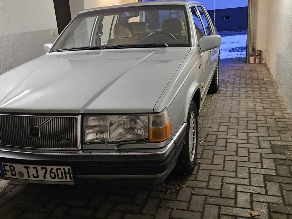 Image 3/13 of Volvo 760 (1988)