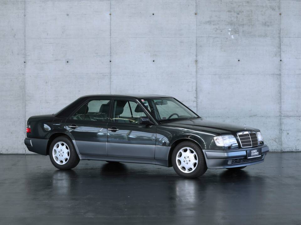 Bild 3/50 von Mercedes-Benz 500 E (1993)
