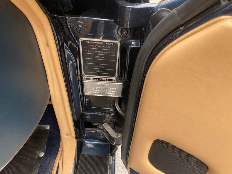 Bild 44/50 von Bentley Brooklands R Mulliner (1998)