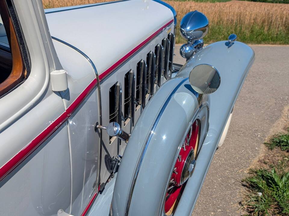 Imagen 45/51 de Cadillac 452 B Town Coupe (1931)
