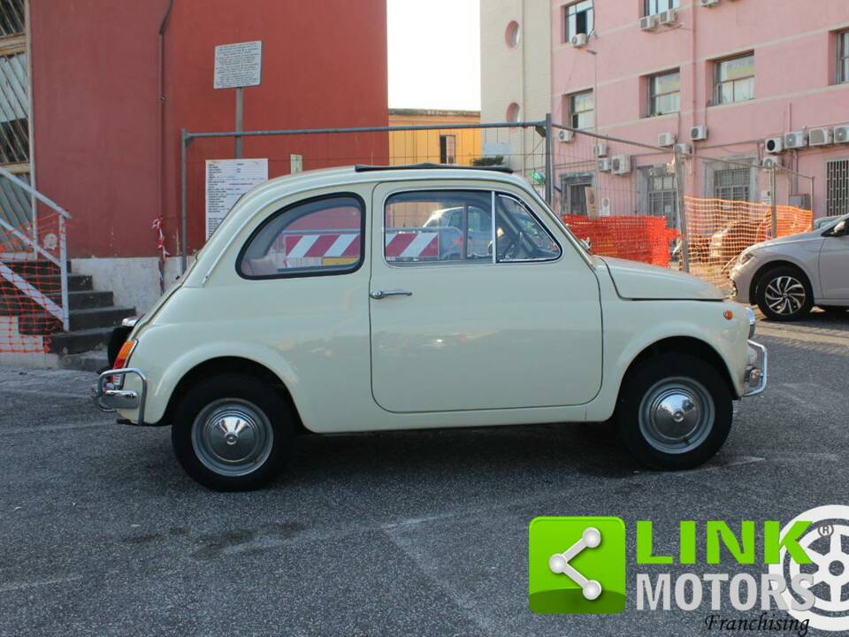 Image 8/10 de FIAT 500 F (1970)