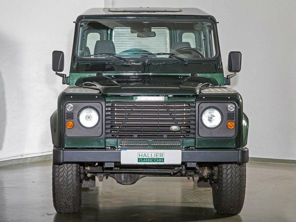 Bild 3/18 von Land Rover Defender 90 Td5 (2002)