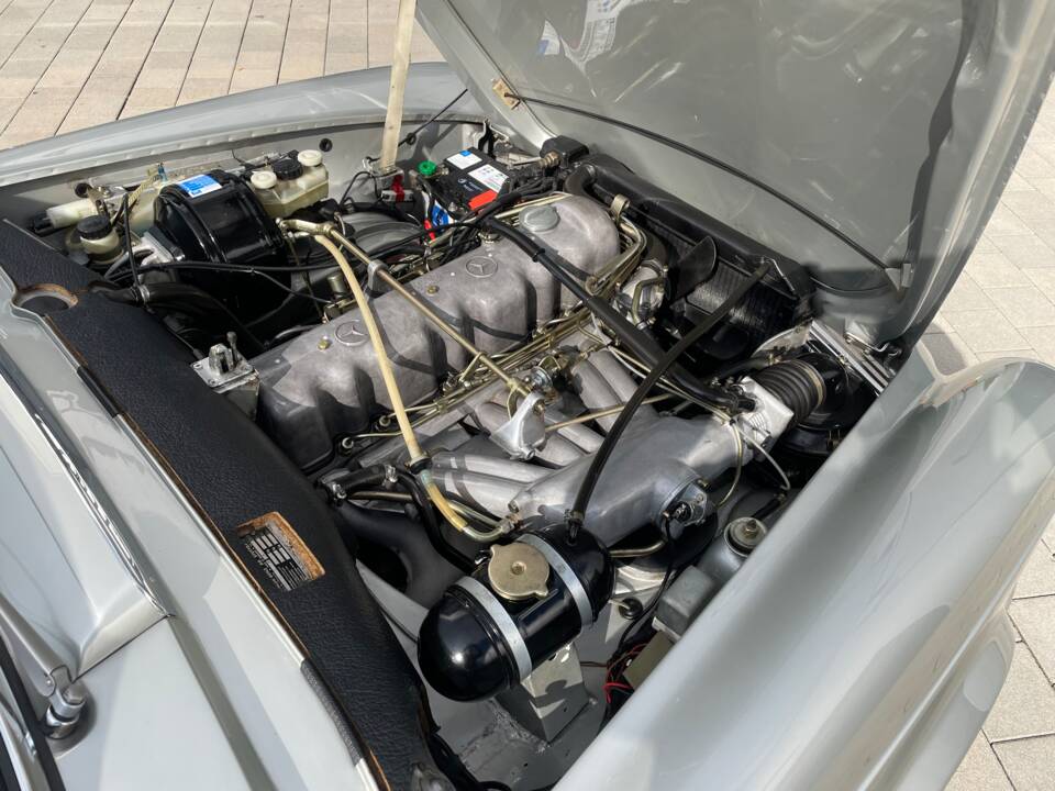 Imagen 18/22 de Mercedes-Benz 280 SL (1969)