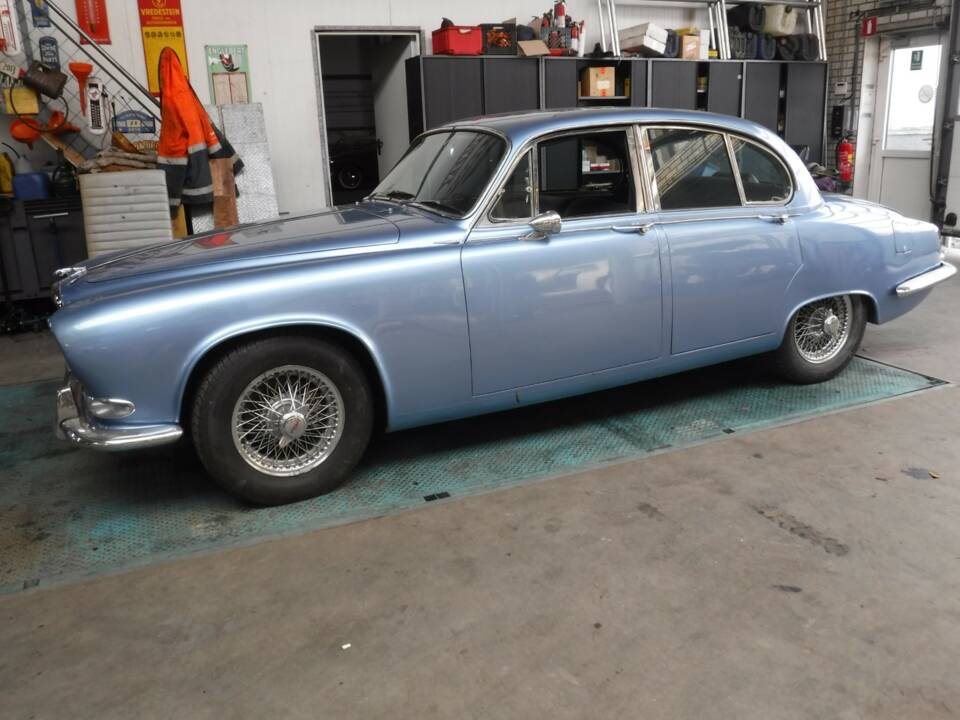 Image 8/50 of Jaguar 420 (1967)