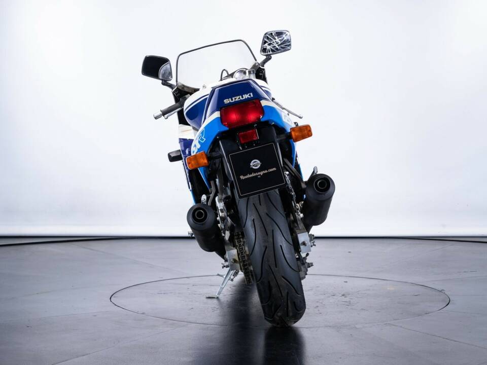 Bild 2/50 von Suzuki DUMMY (1988)