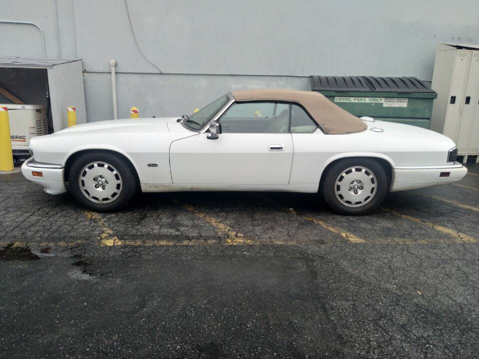 Imagen 2/11 de Jaguar XJS 4.0 Celebration (1996)