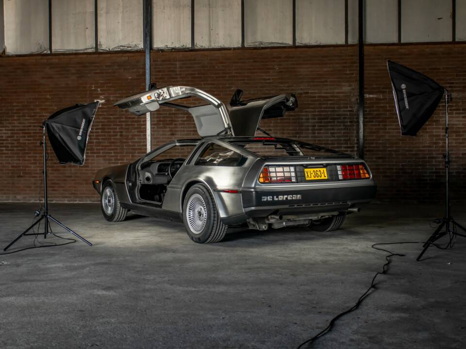Image 13/66 of DeLorean DMC-12 (1981)