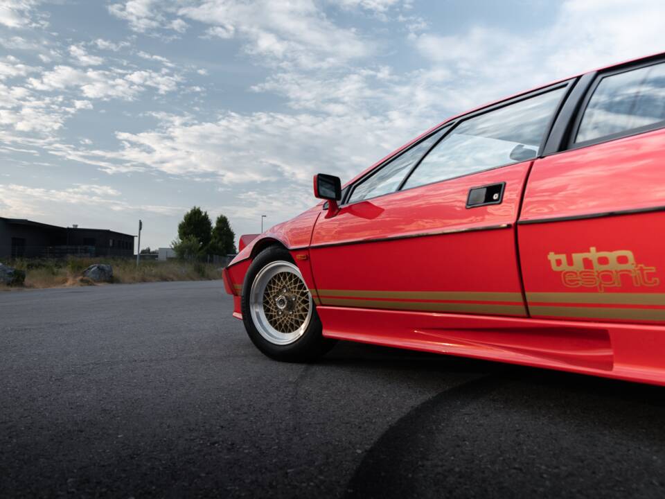 Bild 28/119 von Lotus Esprit Turbo (1981)