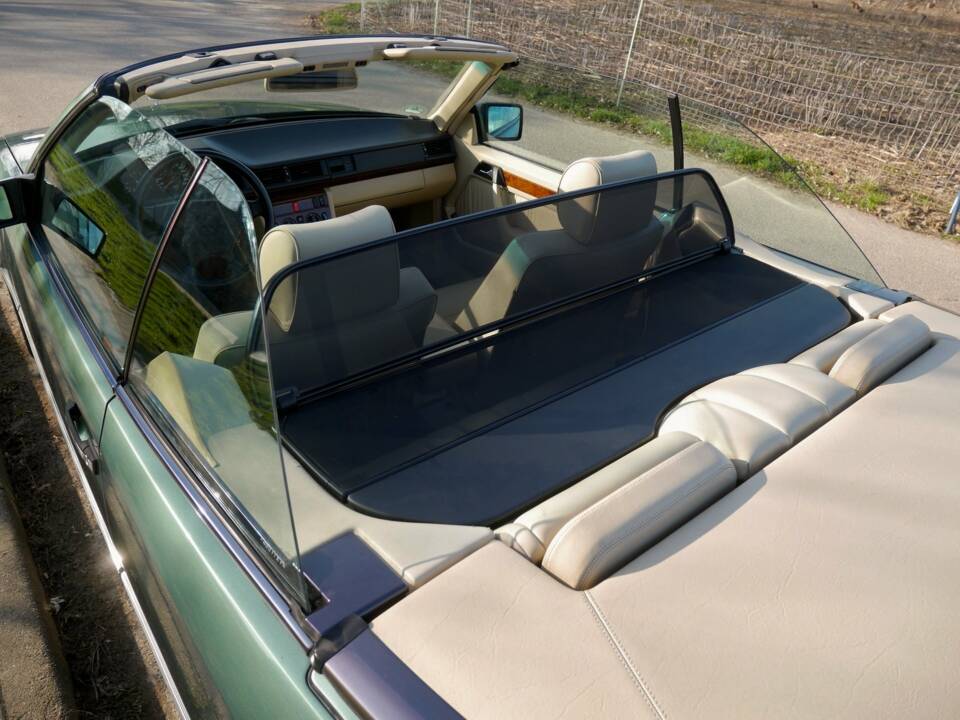 Bild 29/30 von Mercedes-Benz 300 CE-24 (1992)