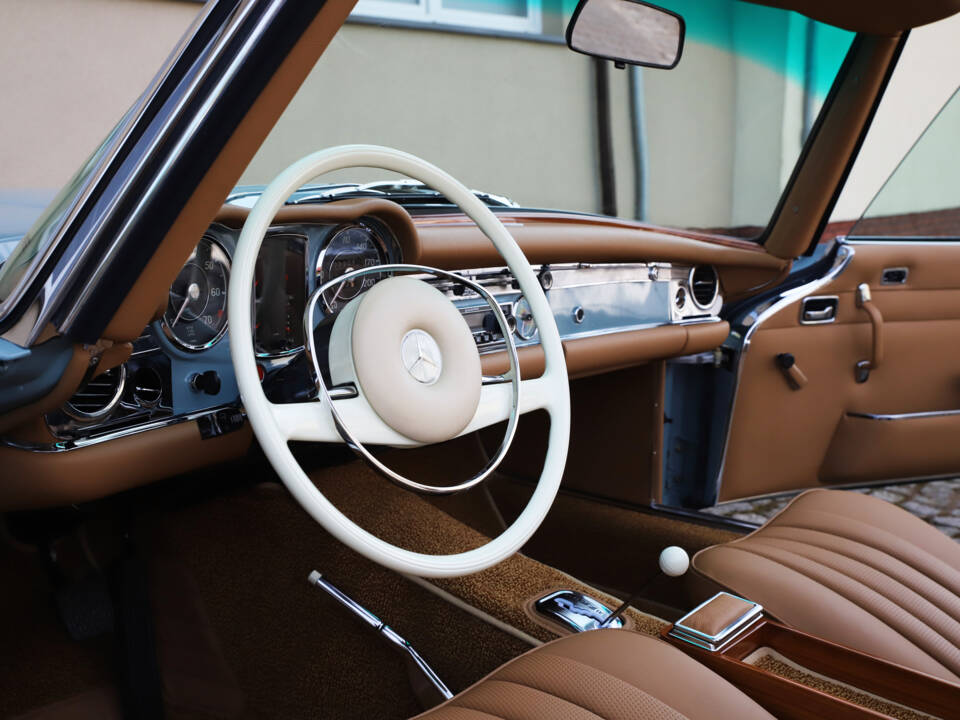 Afbeelding 27/40 van Mercedes-Benz 280 SL (1970)