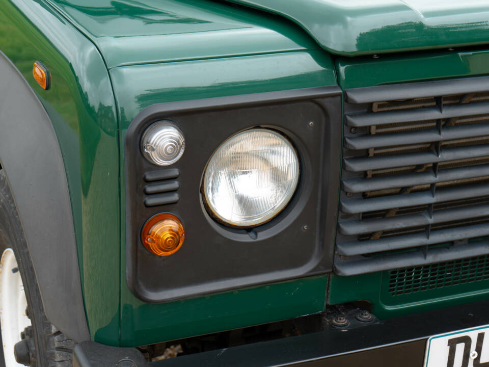Bild 9/50 von Land Rover Defender 90 Td5 (2006)