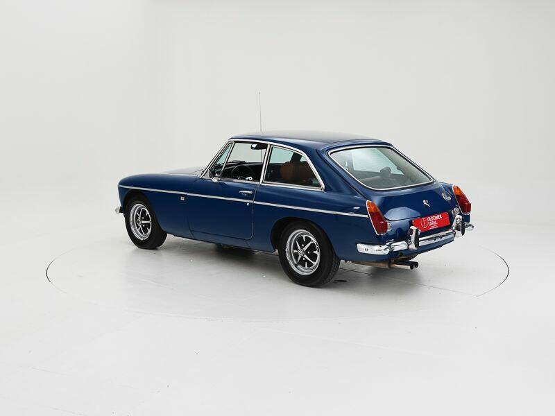 Immagine 4/15 di MG MGB GT (1973)