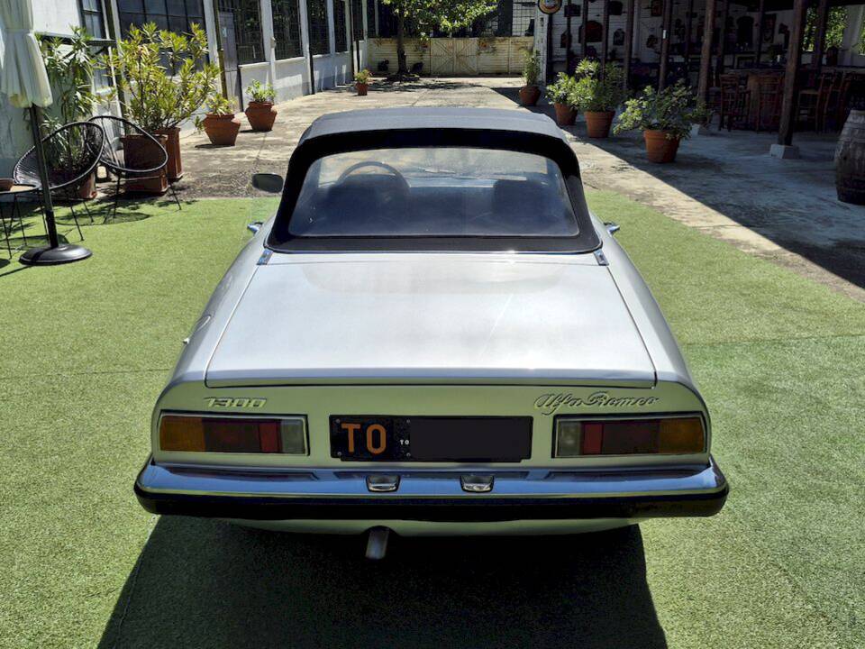 Afbeelding 45/63 van Alfa Romeo Spider 1300 (1976)