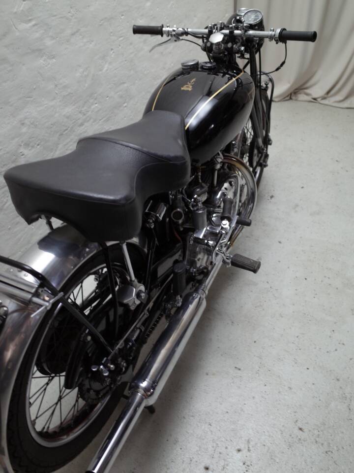 Image 14/24 of Vincent Rapide C (1949)