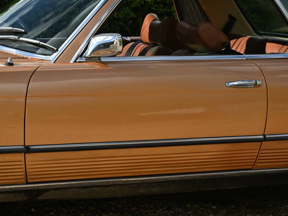Bild 25/50 von Mercedes-Benz 350 SLC (1972)