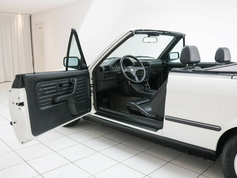 Imagen 4/22 de BMW 325i (1989)
