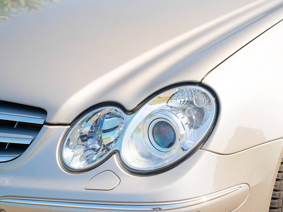 Image 13/49 of Mercedes-Benz CLK 280 (2006)