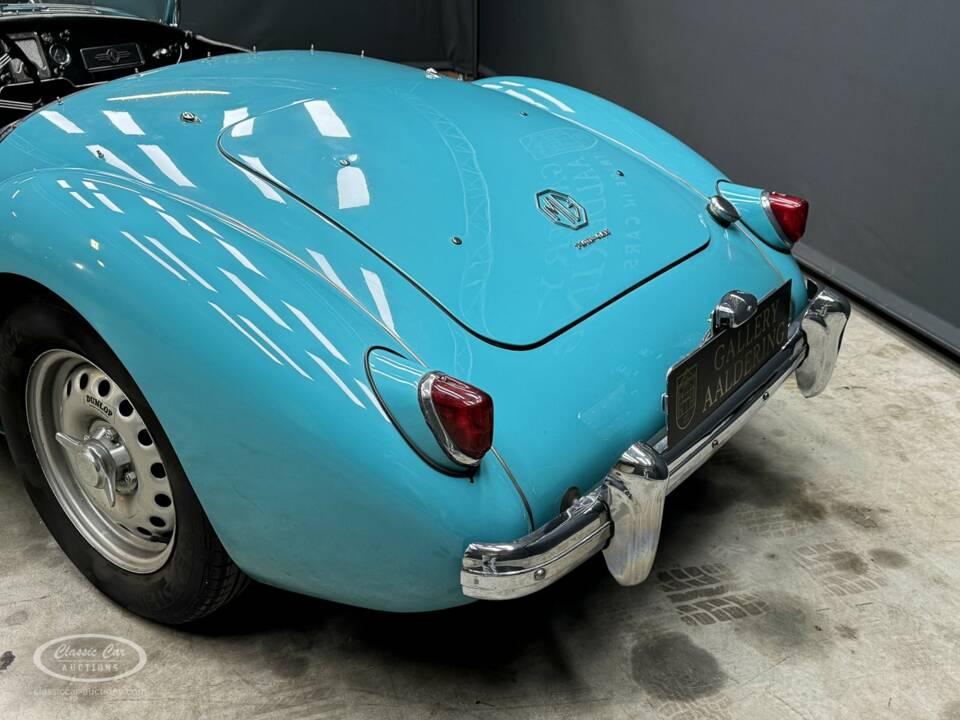 Afbeelding 26/40 van MG MGA Twin Cam (1959)