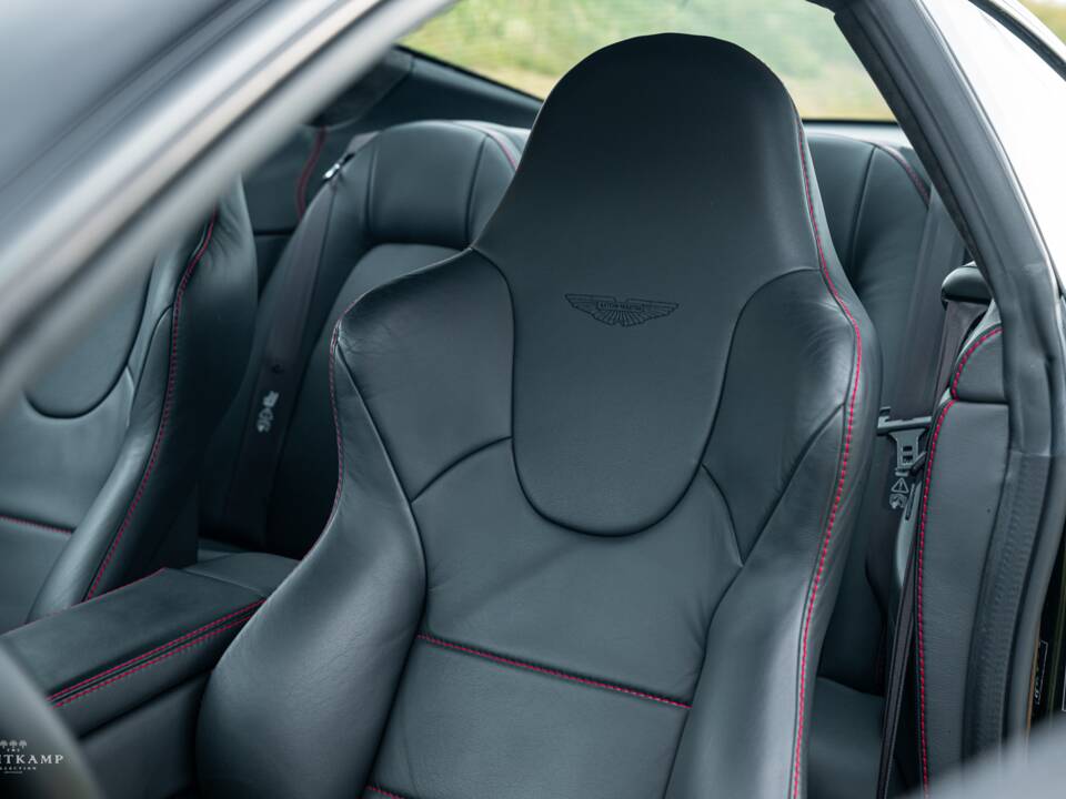 Image 18/23 de Aston Martin V12 Vanquish S Ultimate Edition (2007)