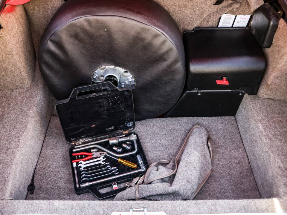 Afbeelding 42/43 van Jaguar XJS V12 Lister (1988)