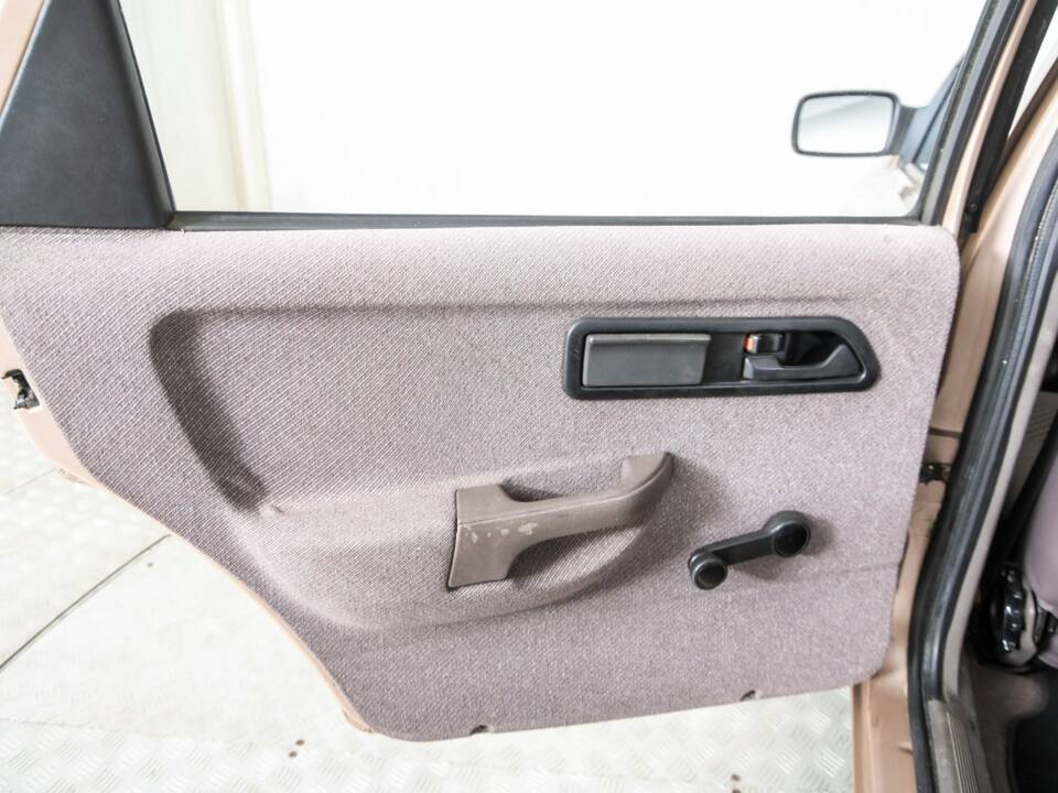 Bild 33/50 von Ford Sierra Diesel (1987)