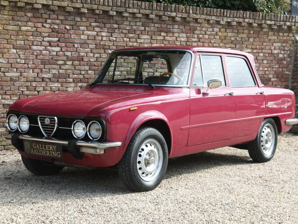 Bild 7/50 von Alfa Romeo Giulia Nuova Super 1300 (1975)