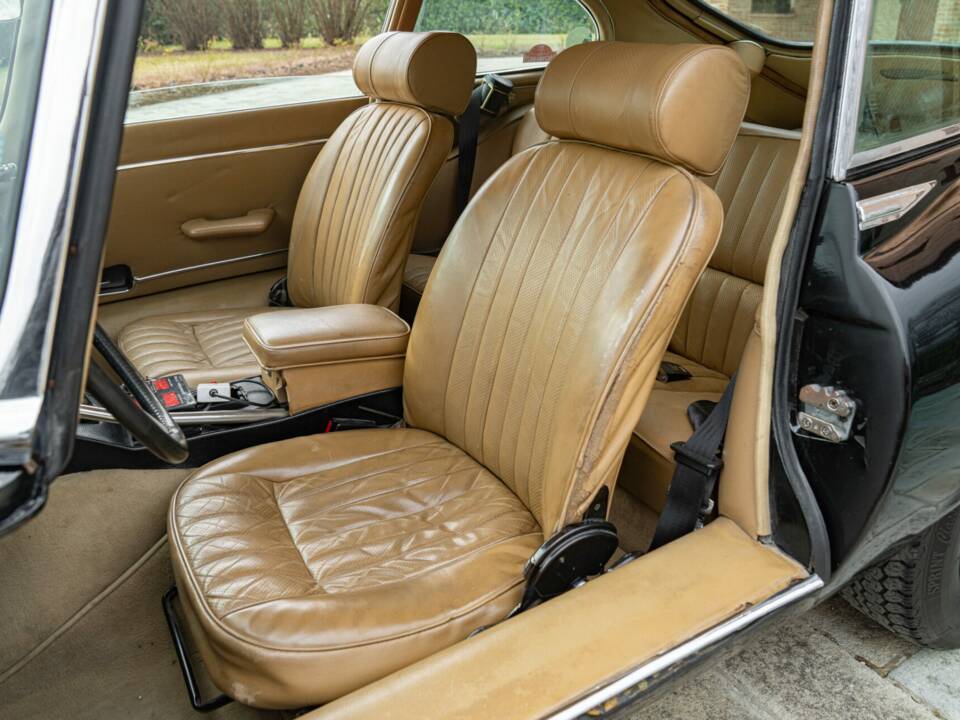 Bild 28/50 von Jaguar E-Type V12 (2+2) (1971)