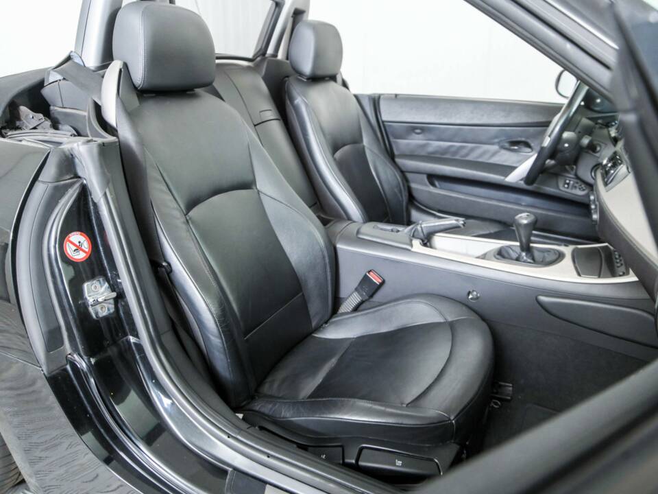 Bild 33/50 von BMW Z4 2.5i (2004)