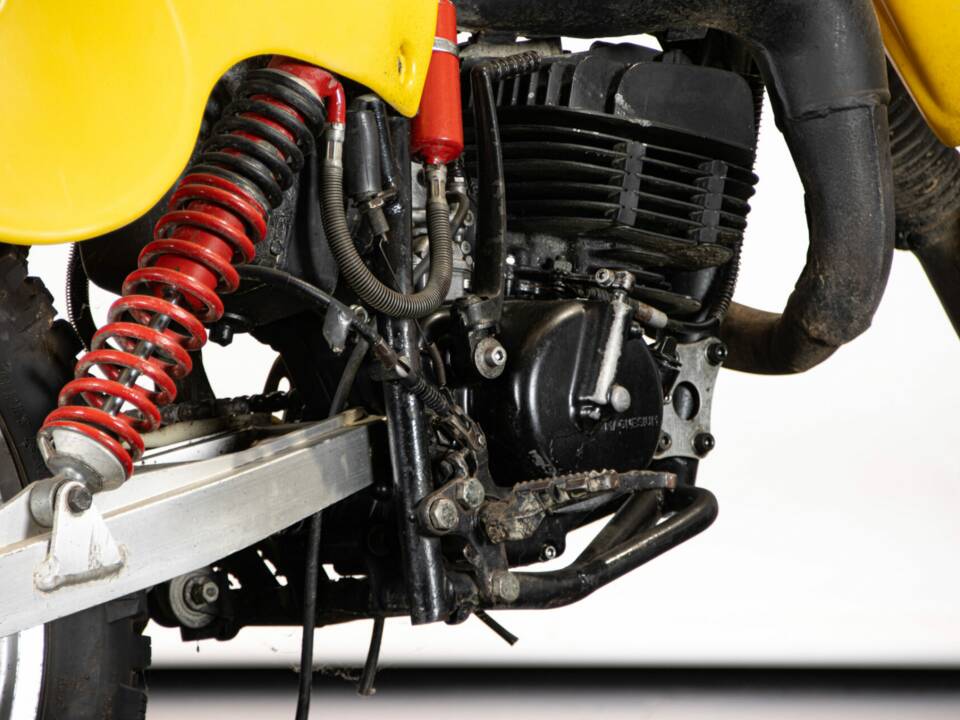 Image 27/46 of Suzuki PE 175 (1981)