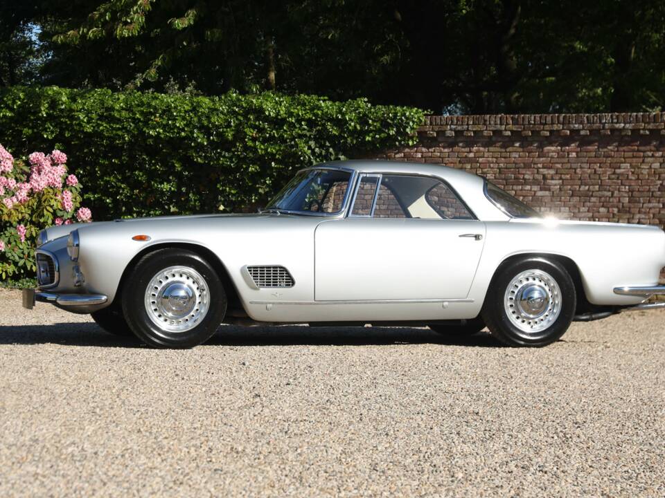 Bild 17/50 von Maserati 3500 GT Touring (1961)