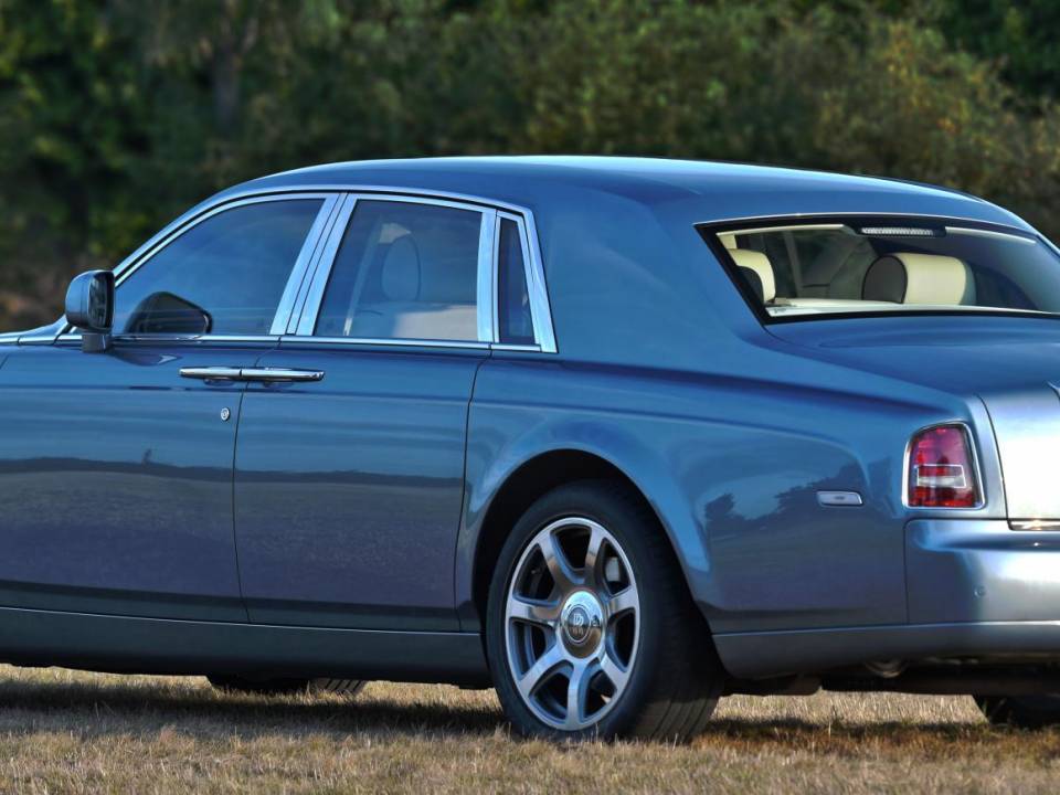 Imagen 10/50 de Rolls-Royce Phantom VII (2016)