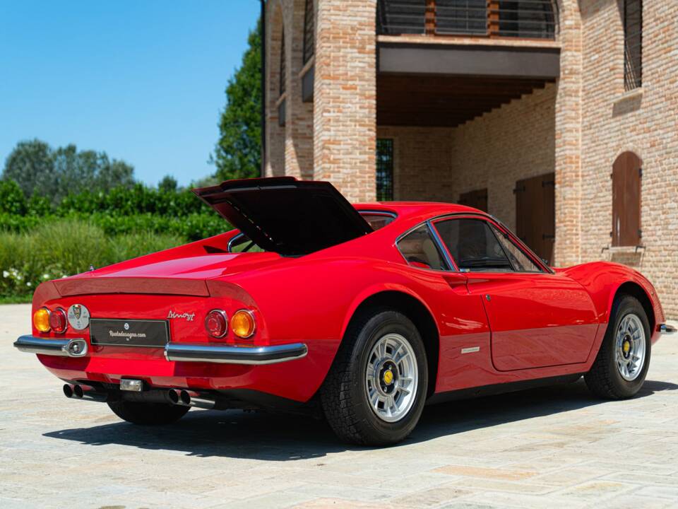 Image 45/50 de Ferrari Dino 246 GT (1971)
