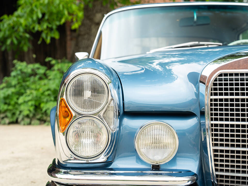 Image 16/48 of Mercedes-Benz 280 SE (1969)