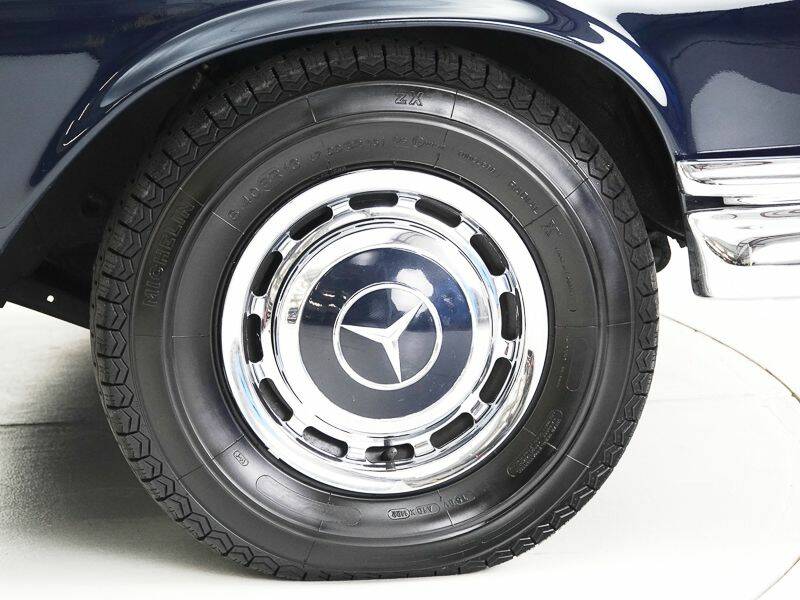 Imagen 8/15 de Mercedes-Benz 220 SE b (1964)